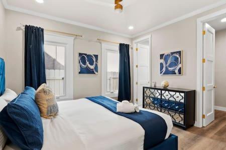 Champagne Taste Luxury In Hillcrest * San Diego